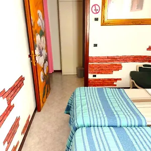 Cozy!! Hotel apartamentowy Werona