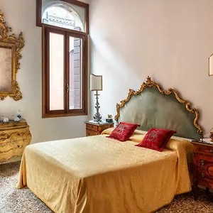 luxury-venetian-rooms.hotelinveneto.com/